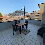 Welcoming Flat With A Magnificent Terrace 公寓