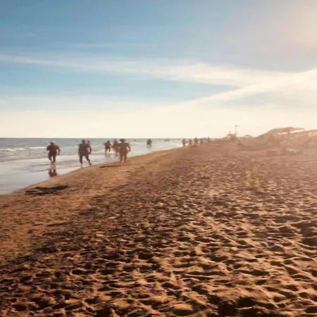 Welcoming Flat With A Magnificent Terrace דירה