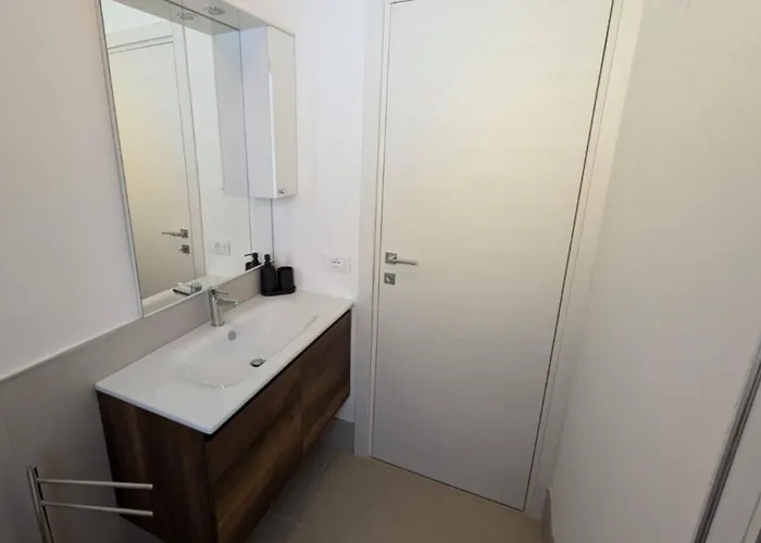 דירה Welcoming Flat With A Magnificent Terrace