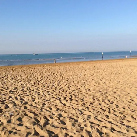 Διαμέρισμα Welcoming Flat With A Magnificent Terrace