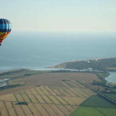 Διαμέρισμα Welcoming Flat With A Magnificent Terrace *