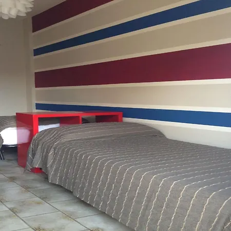 Διαμέρισμα Welcoming Flat With A Magnificent Terrace