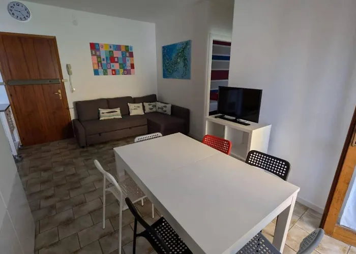 Welcoming Flat With A Magnificent Terrace 아파트 비비오네